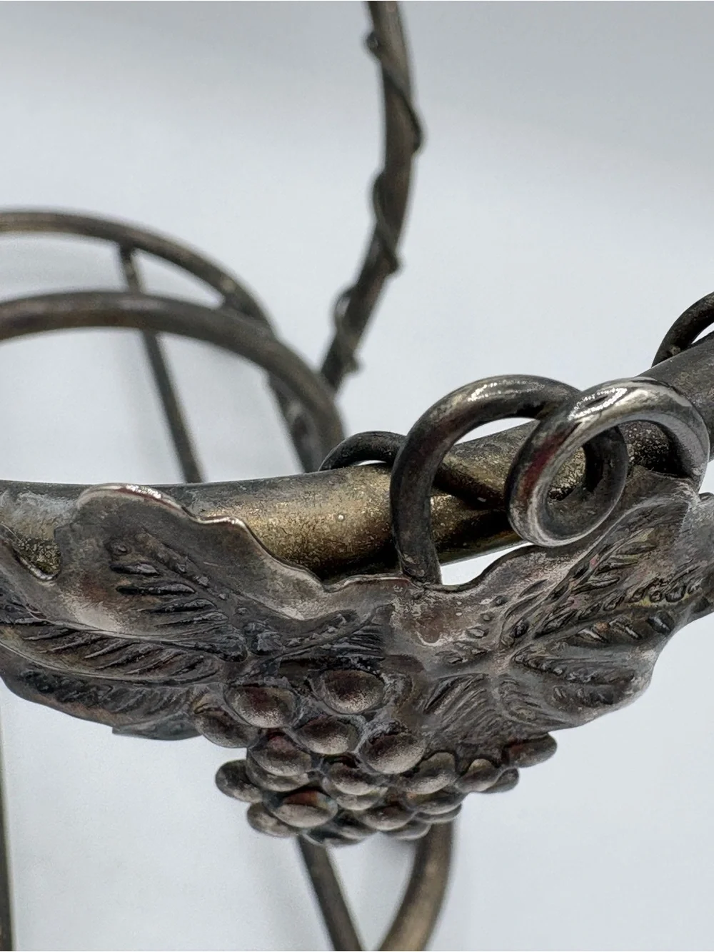 Vintage Grapevine Double Wine Bottle Holder Silver Tone Metal Caddy